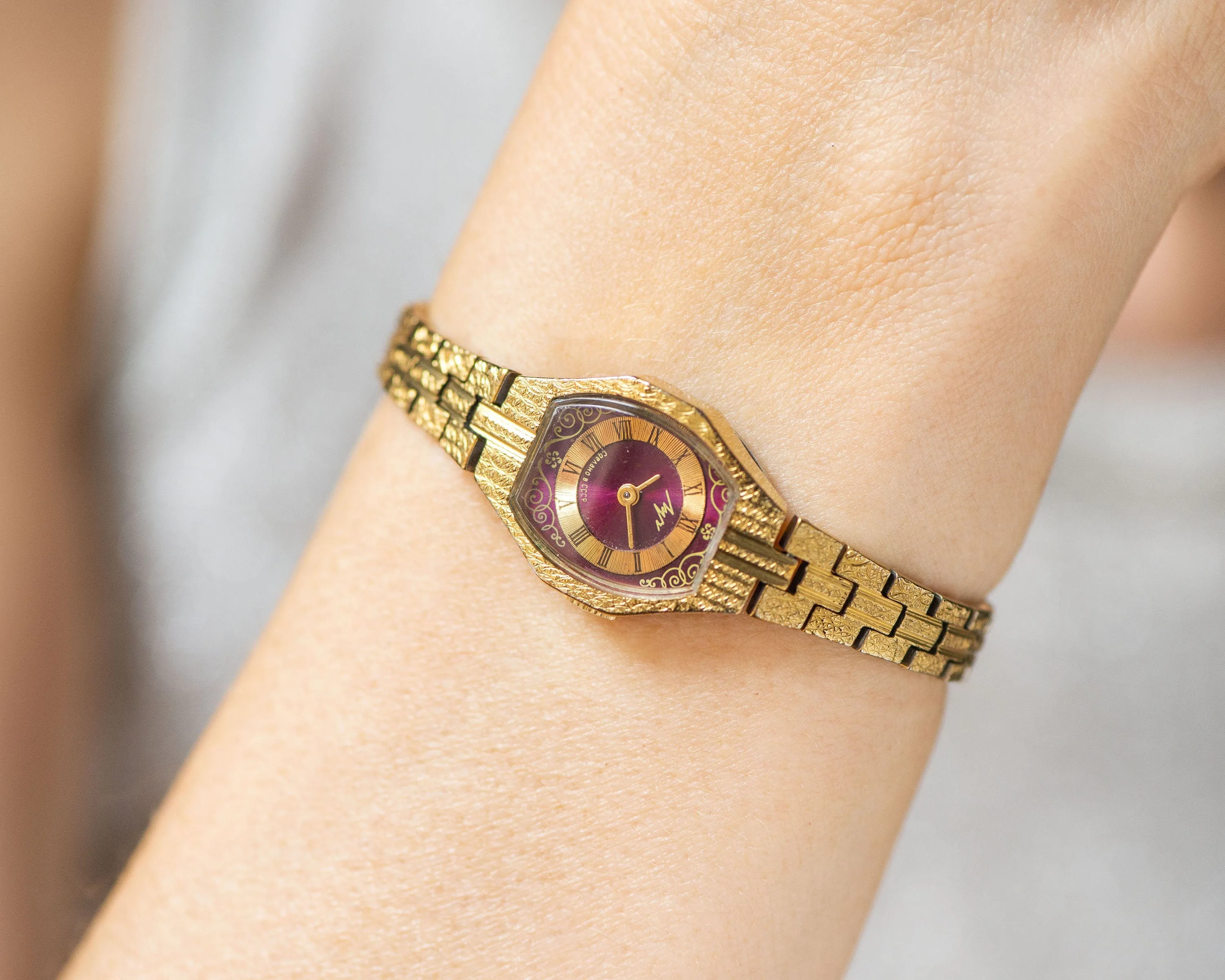 Boho women's cocktail watch Ray burgundy dial, gold tone women's watch bracelet, vintage Roman numerals dial jewelry, chic women watch gift