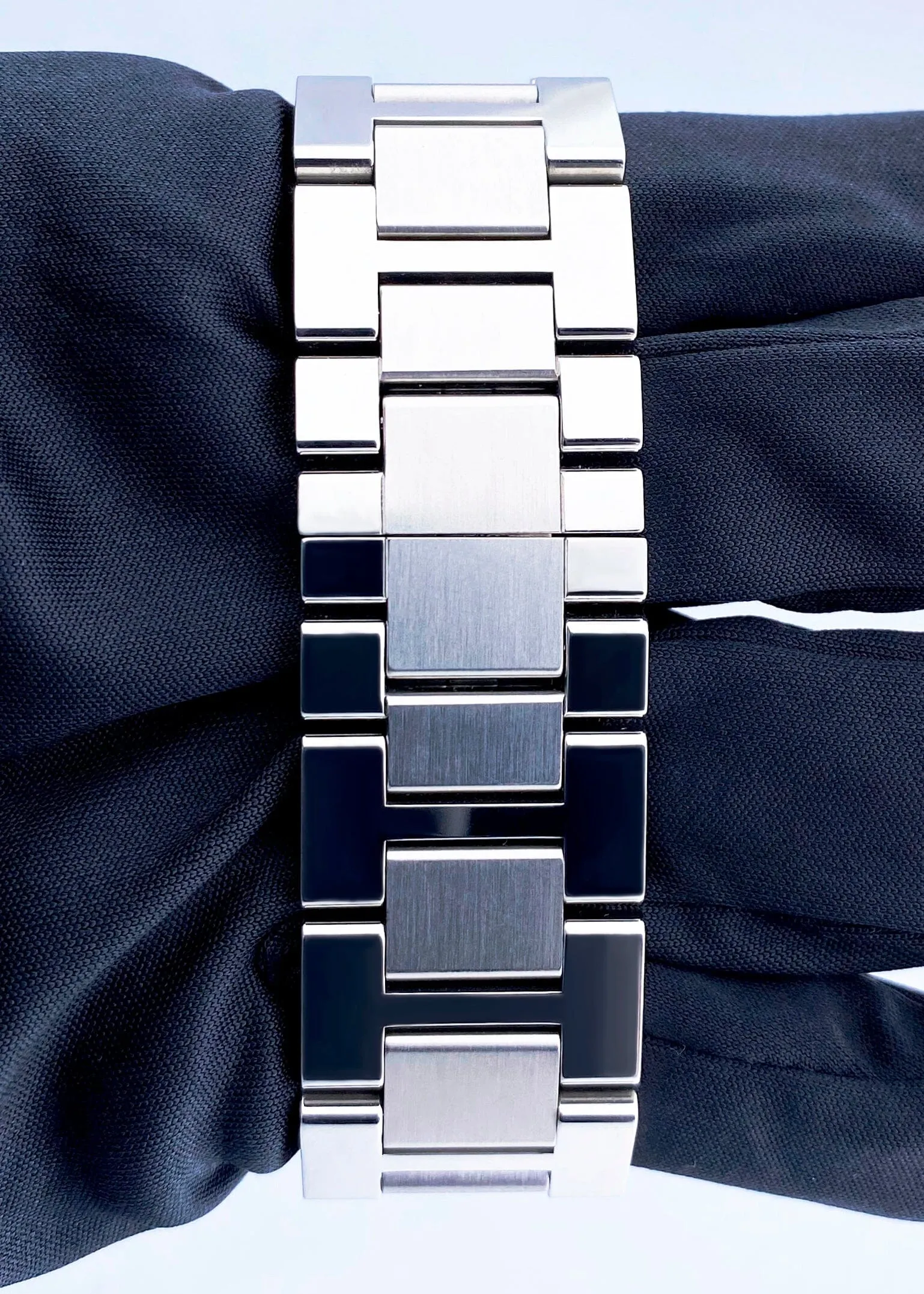 Cartier Tank Solo XL W5200028 Stainless Steel Mens Watch
