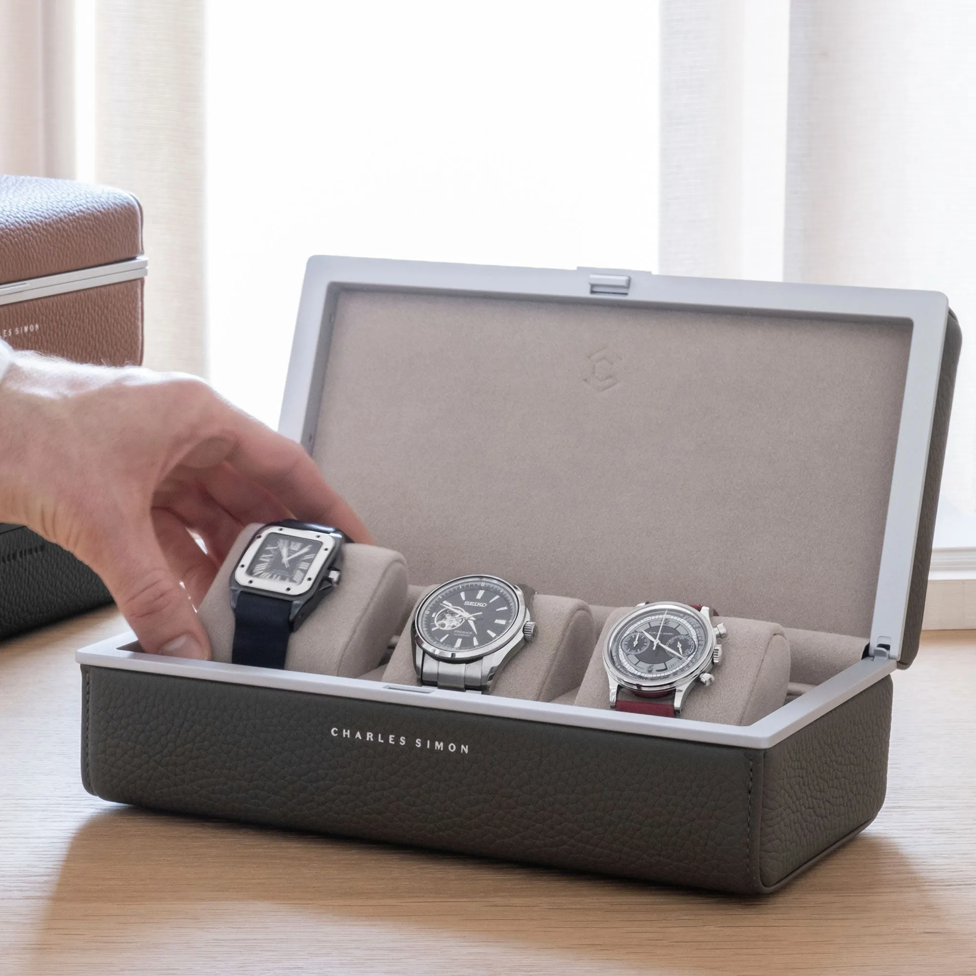 EATON 3 WATCH CASE - GRAPHITE / GREY