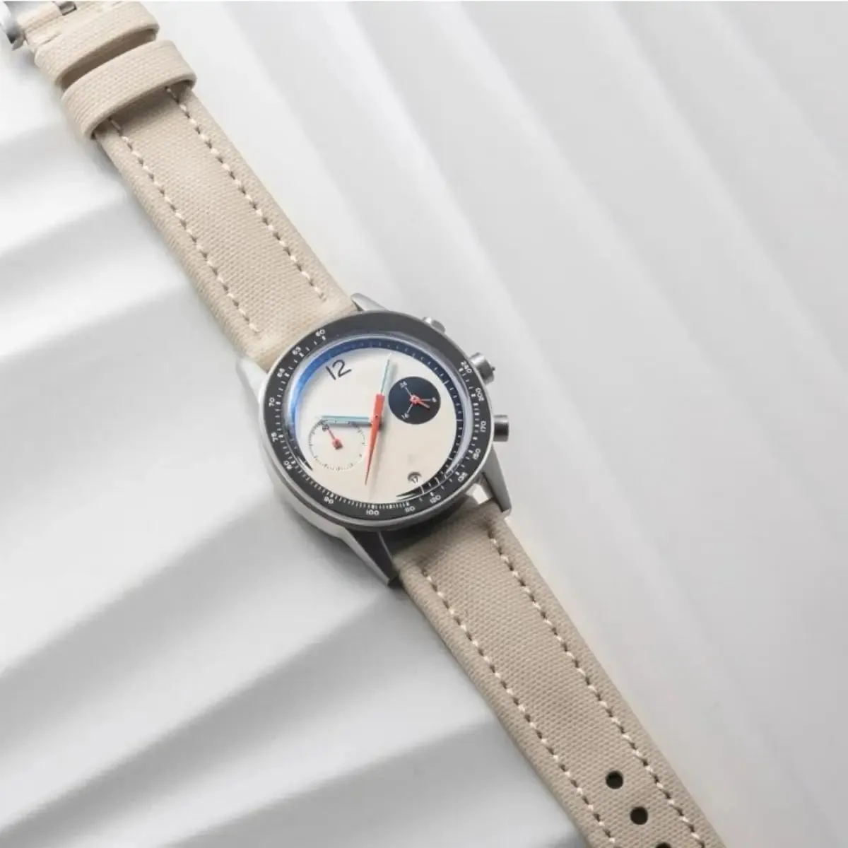 high-end mechanical watch