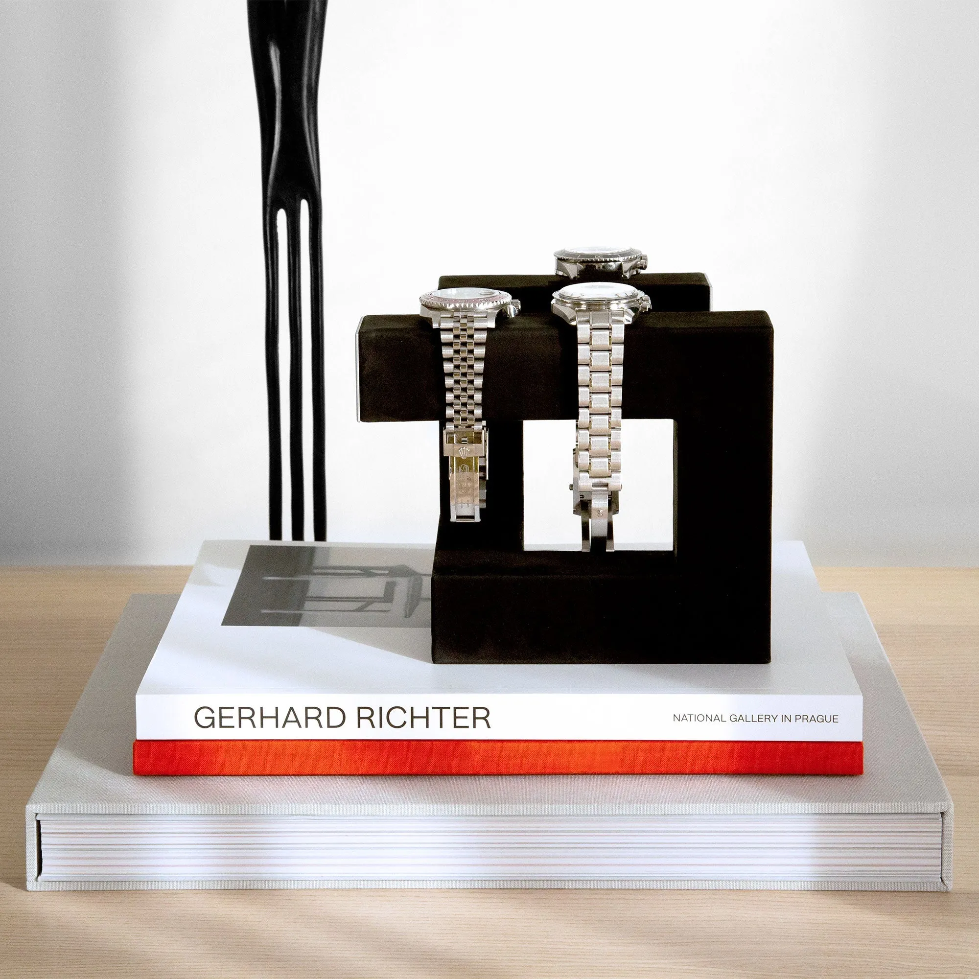 HUDSON 3 WATCH STAND - BLACK / GREY