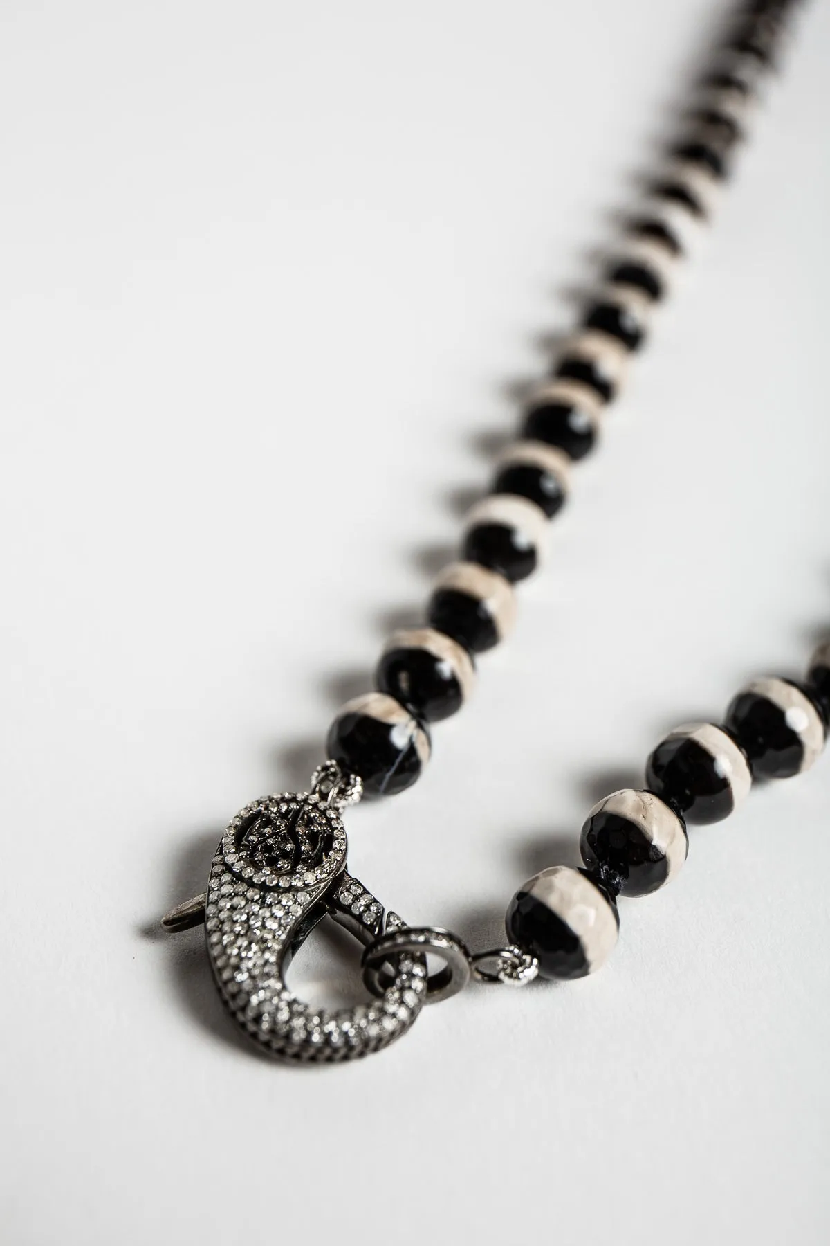 LOREE RODKIN | DIAMOND AGATE BEAD NECKLACE 30"