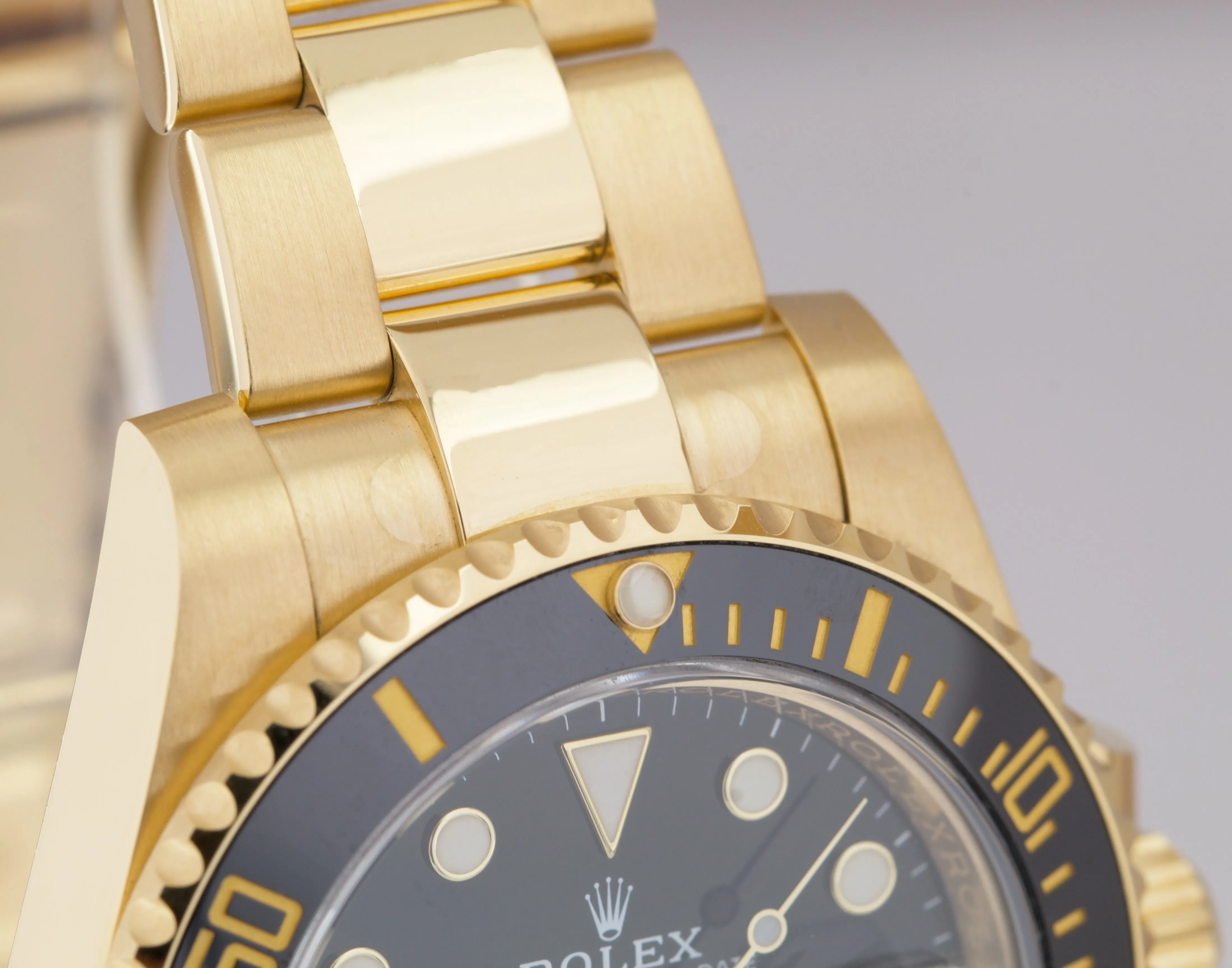 NEW 2020 STICKERED Rolex Submariner 18K Yellow Gold Black 40mm Watch 116618 LN