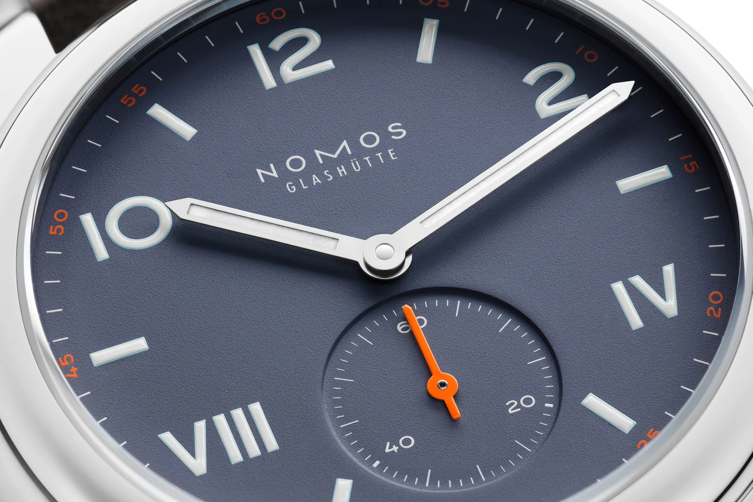 NOMOS Glashütte Club Campus 38 blue purple
