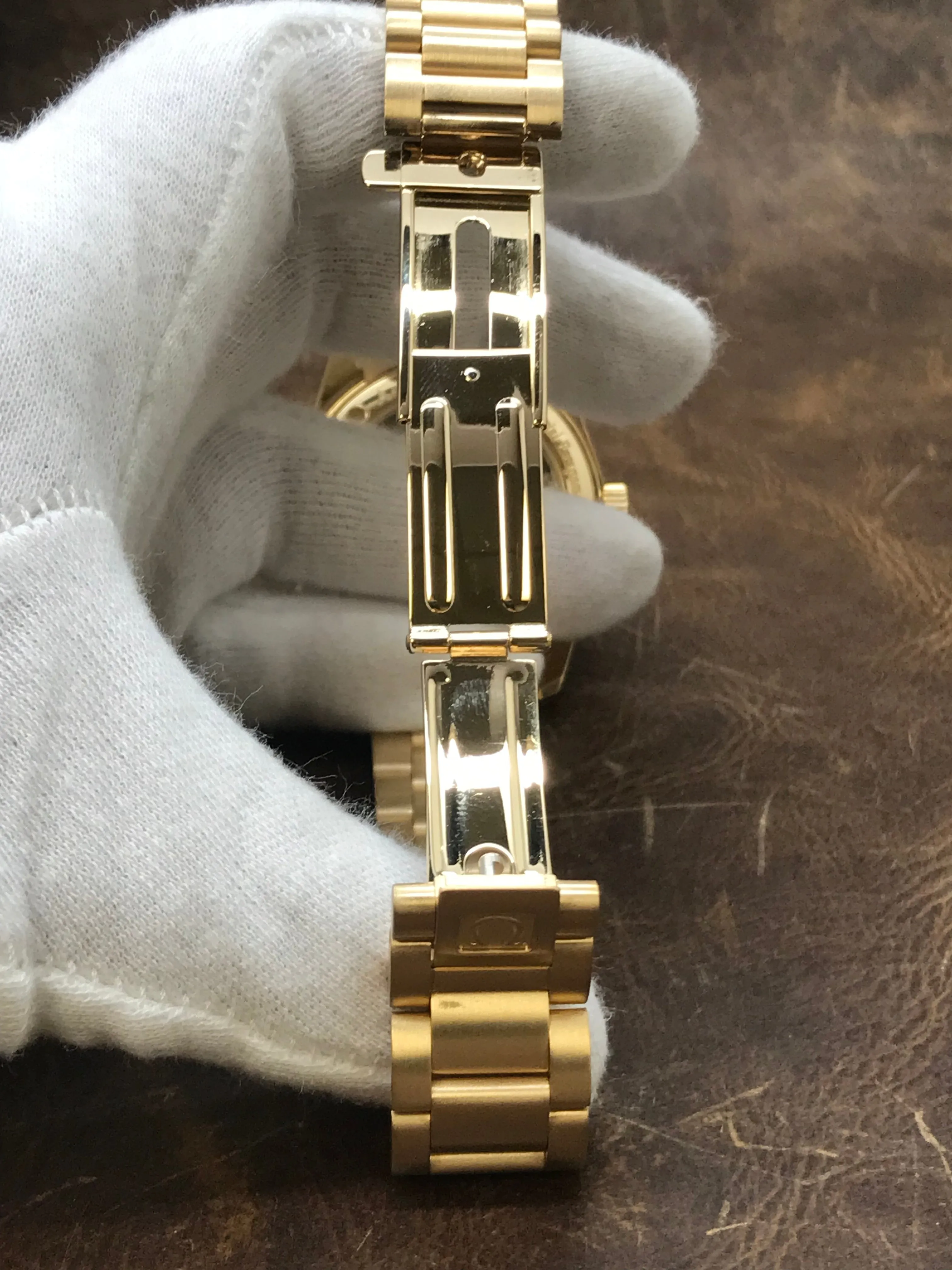 Omega Seamaster Aqua Terra 2104.75.00 White MOP Diamond Dial Automatic Watch