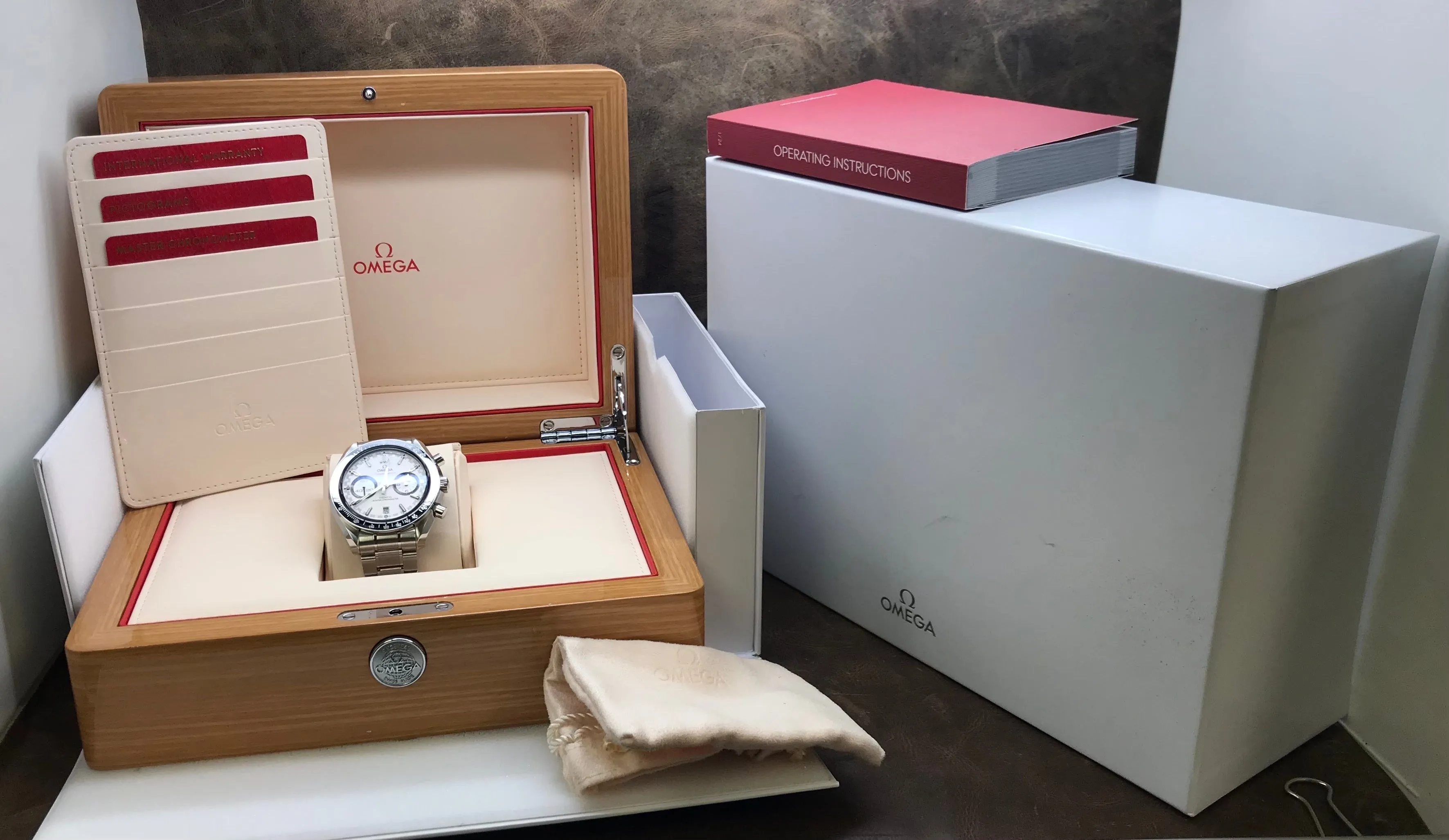 Omega Speedmaster Racing 329.30.44.51.04.001 White Dial Automatic Men's Watch