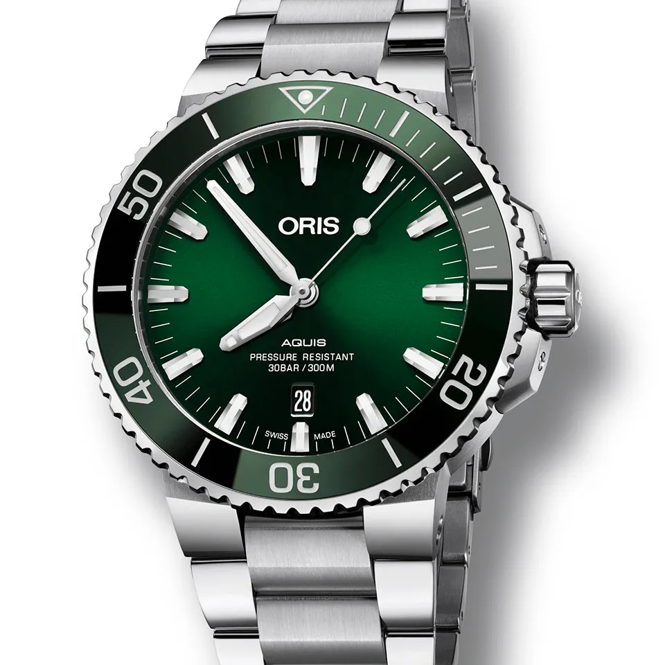 Oris Aquis Date Automatic Watch with Green Dial and Bracelet, 43.50mm