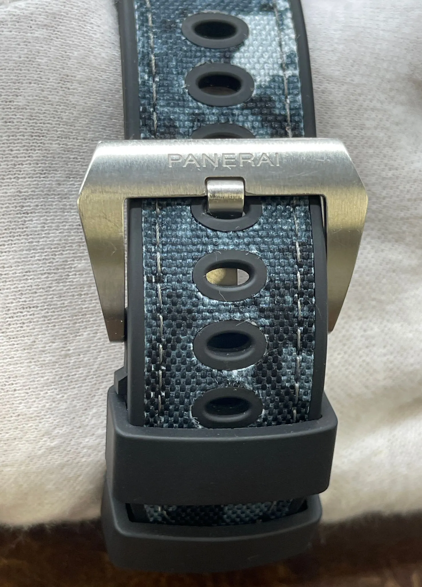 Panerai Submersible Navy Seals GMT B&P 2022 PAM01323 Grey Anthracite Dial Automatic Men's Watch