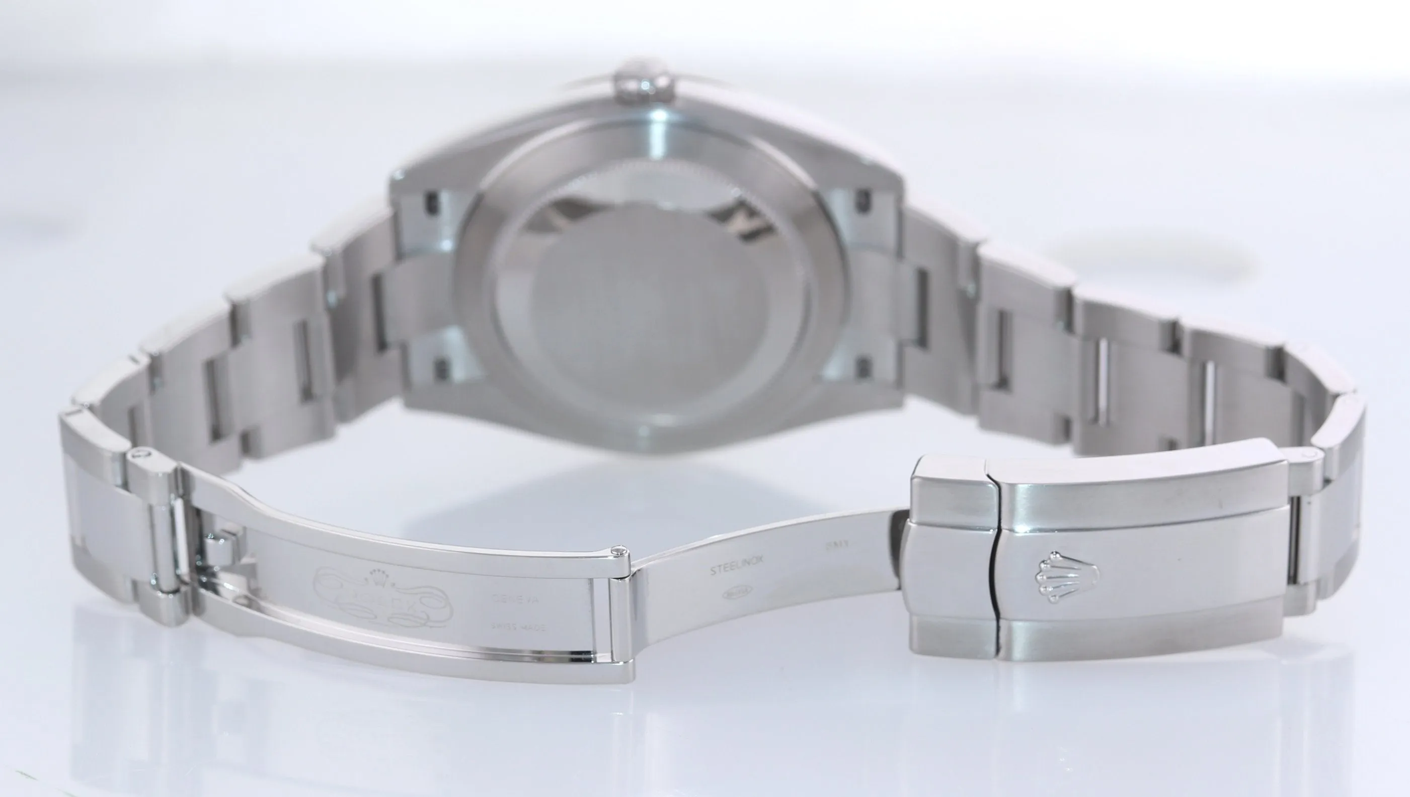 Rolex DateJust 41 126334 Silver Stick Dial Steel Fluted Oyster Band Watch Box