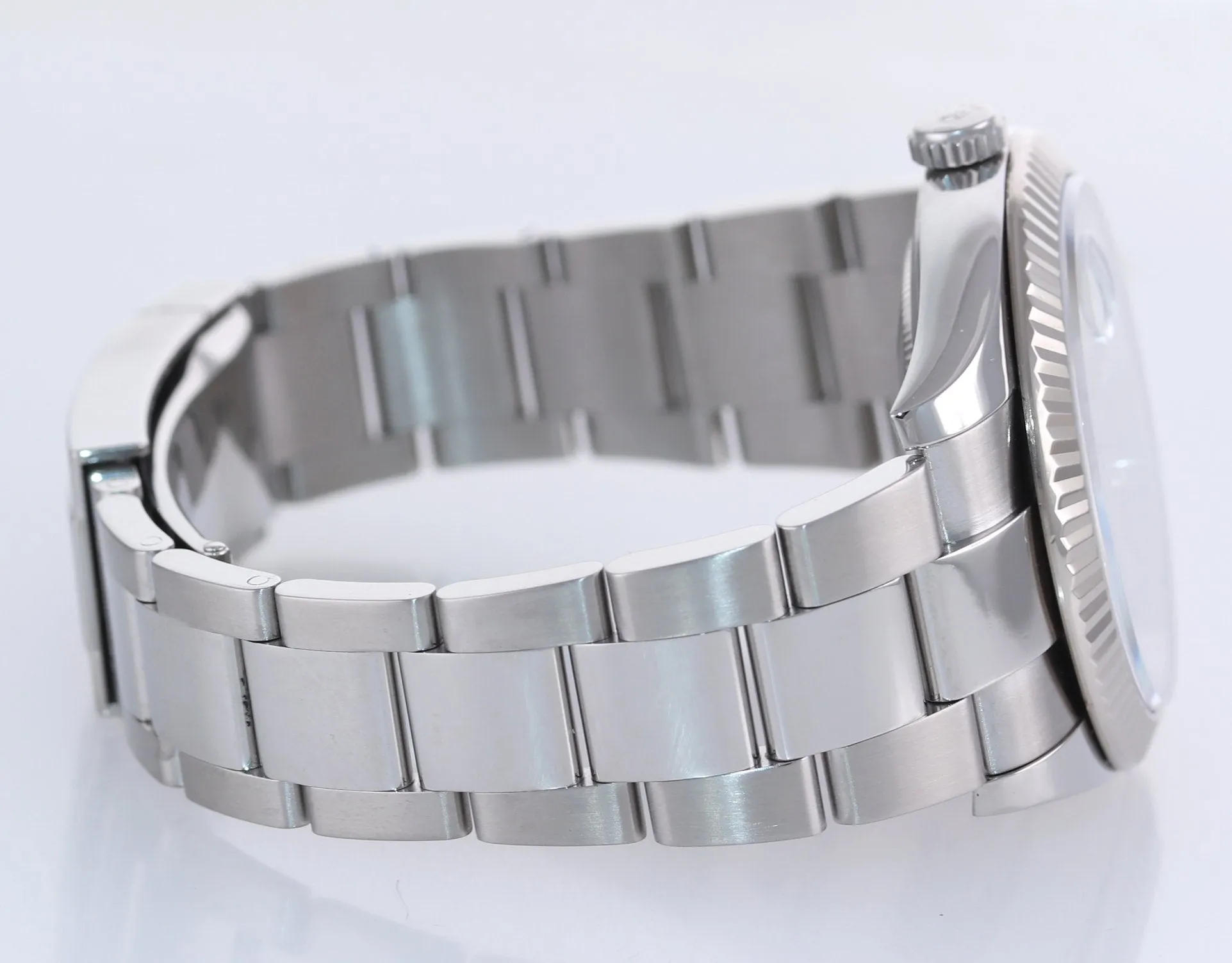Rolex DateJust 41 126334 Silver Stick Dial Steel Fluted Oyster Band Watch Box