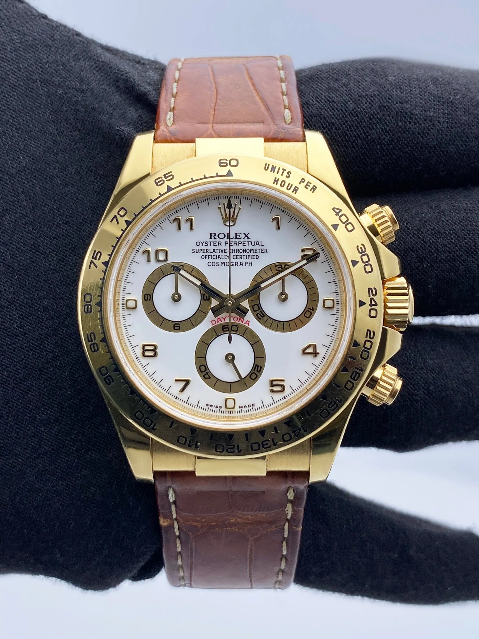 Rolex Daytona 116518 White dial Yellow Gold Mens Watch Box Papers