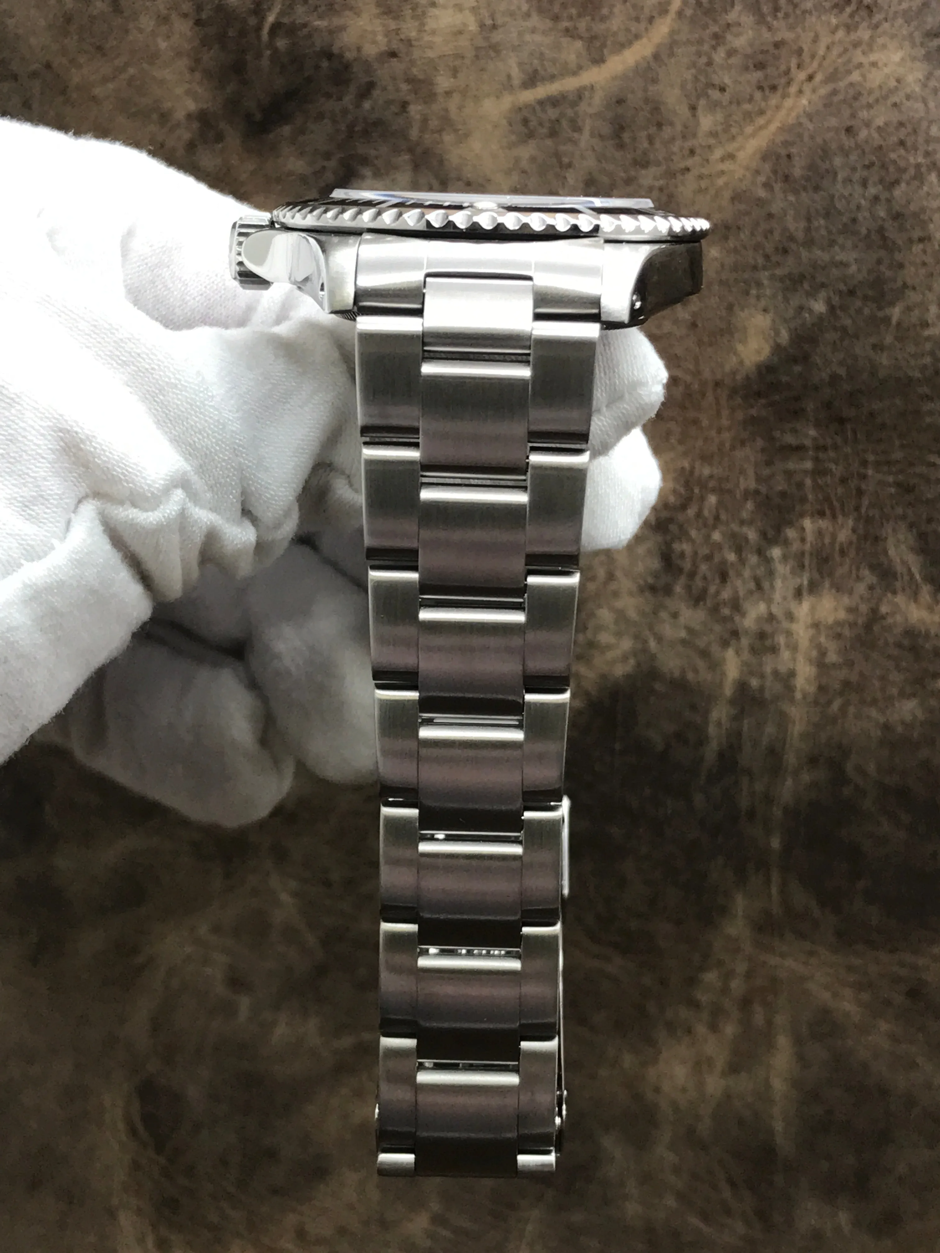 Rolex No Date Submariner 14060M Black Dial Automatic Men's Watch