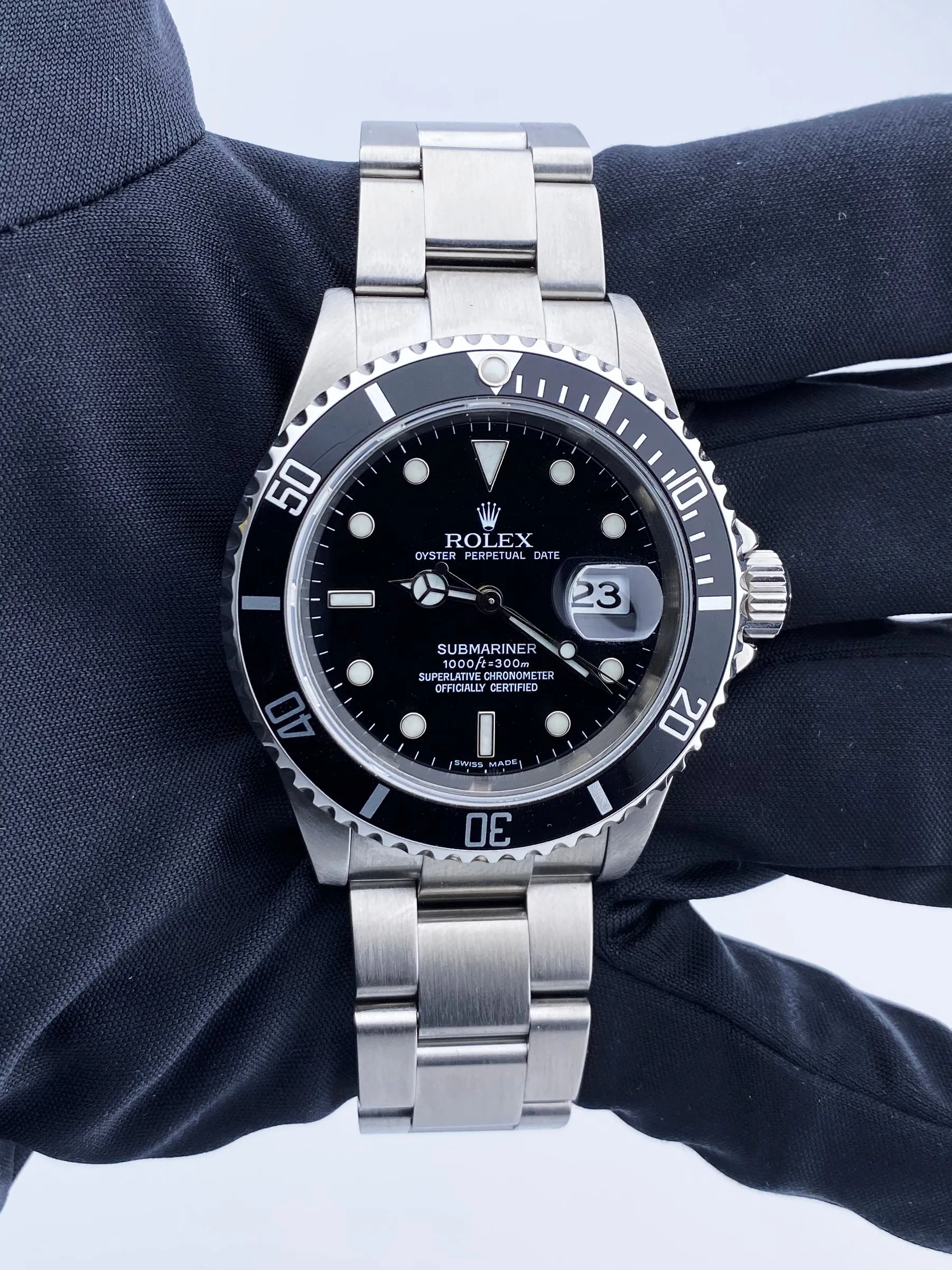 Rolex Oyster Perpetual Submariner 16610 Mens Watch
