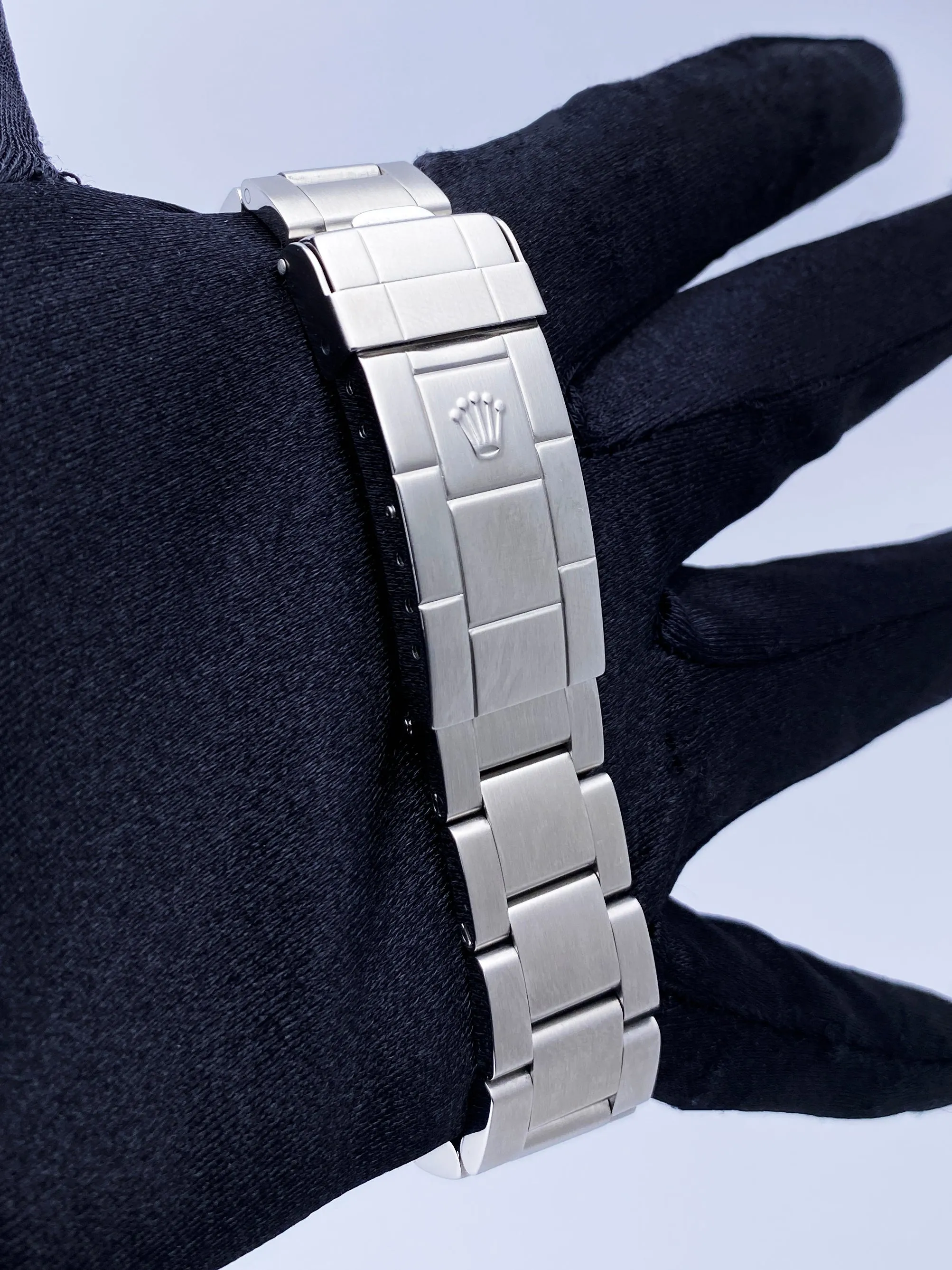 Rolex Sea-Dweller 16600 Blue Bezel Mens Watch