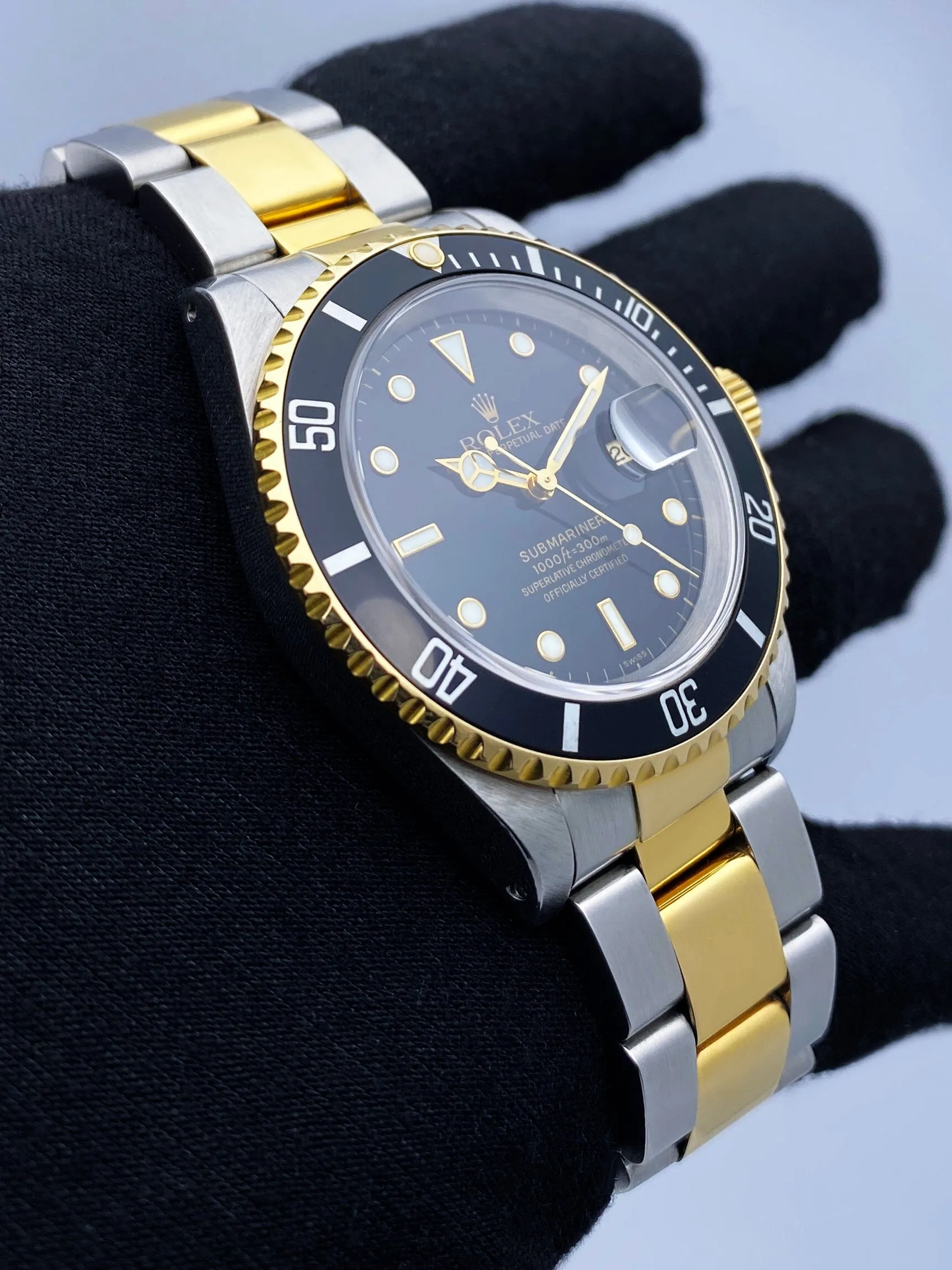 Rolex Submariner Date 16613 Black Dial Mens Watch Box Papers