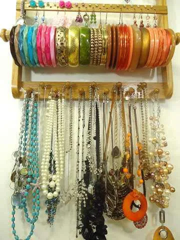 Single Bangle Jewelry Holder Organizer Honey Oak