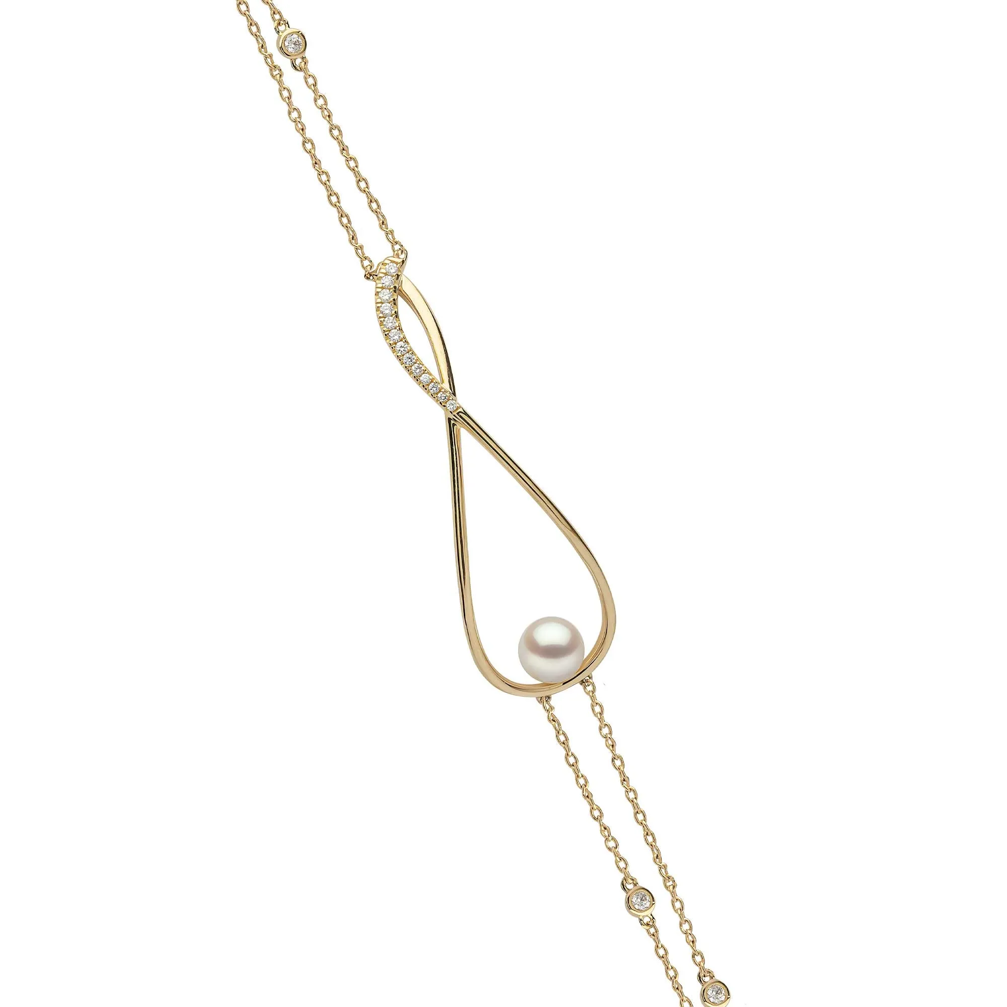 Sleek Akoya Pearl and Diamond Bracelet in 18ct Yellow Gold