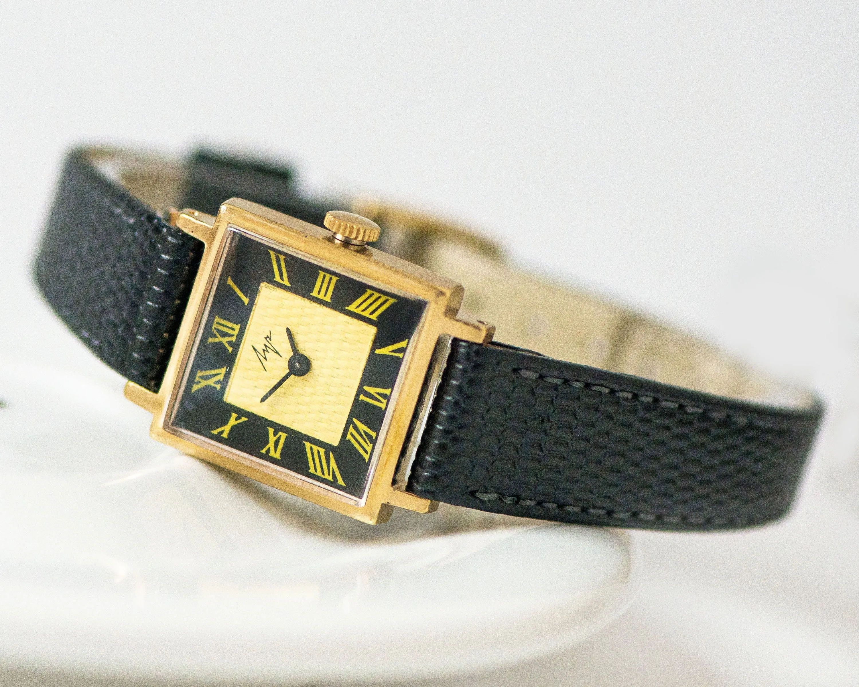 Square women's watch vintage, classic woman watch Ray, gold plated woman watch, Roman numerals watch black dial, new premium leather strap