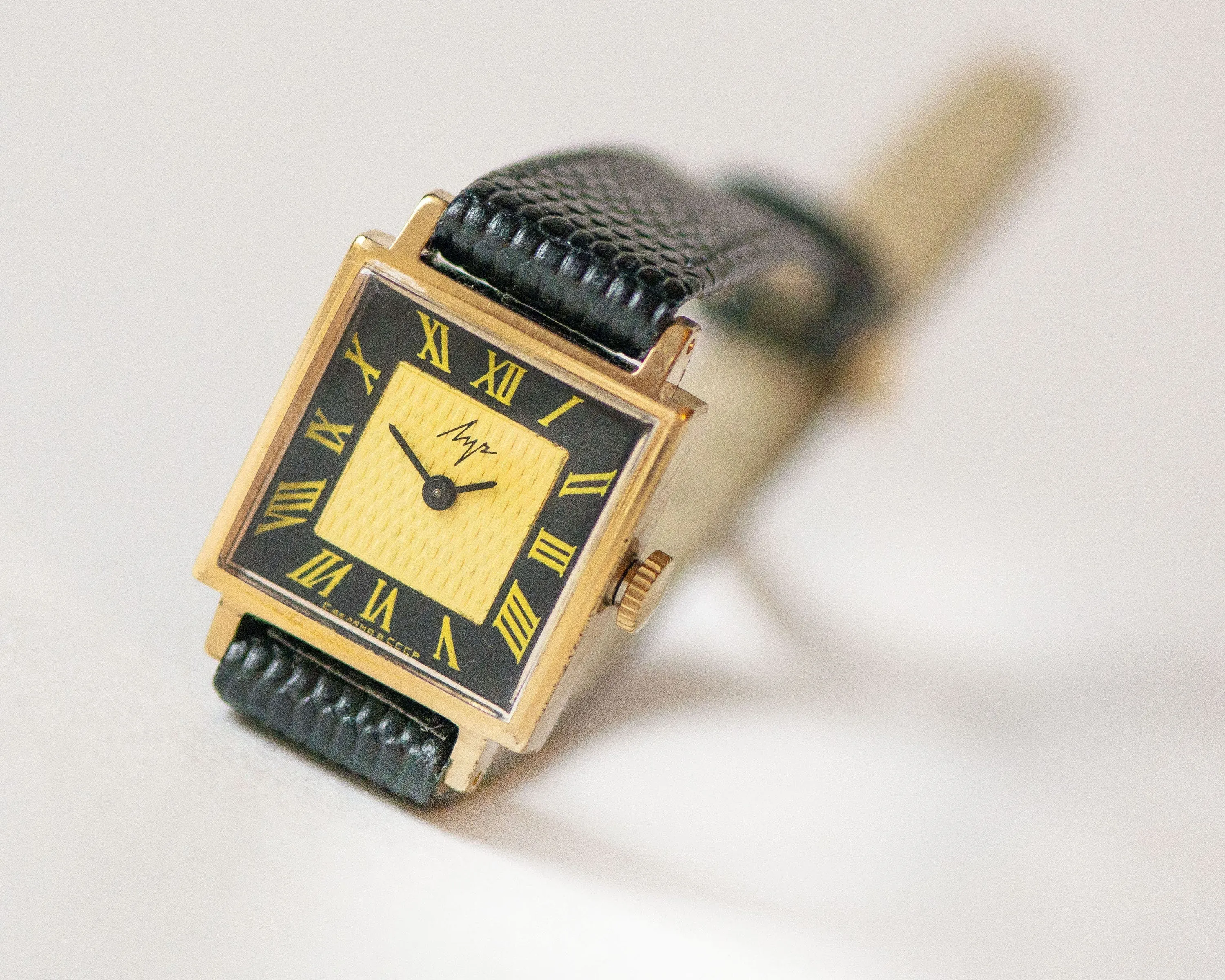 Square women's watch vintage, classic woman watch Ray, gold plated woman watch, Roman numerals watch black dial, new premium leather strap