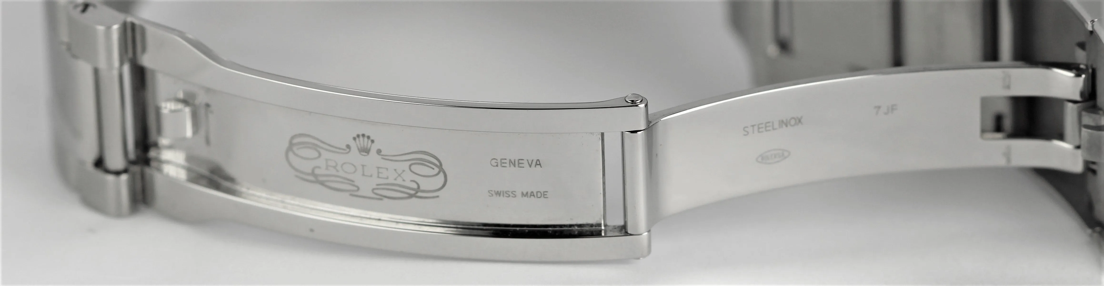 UNPOL. Rolex Sky-Dweller Stainless Steel 18k Fluted White 42mm 326934 Watch