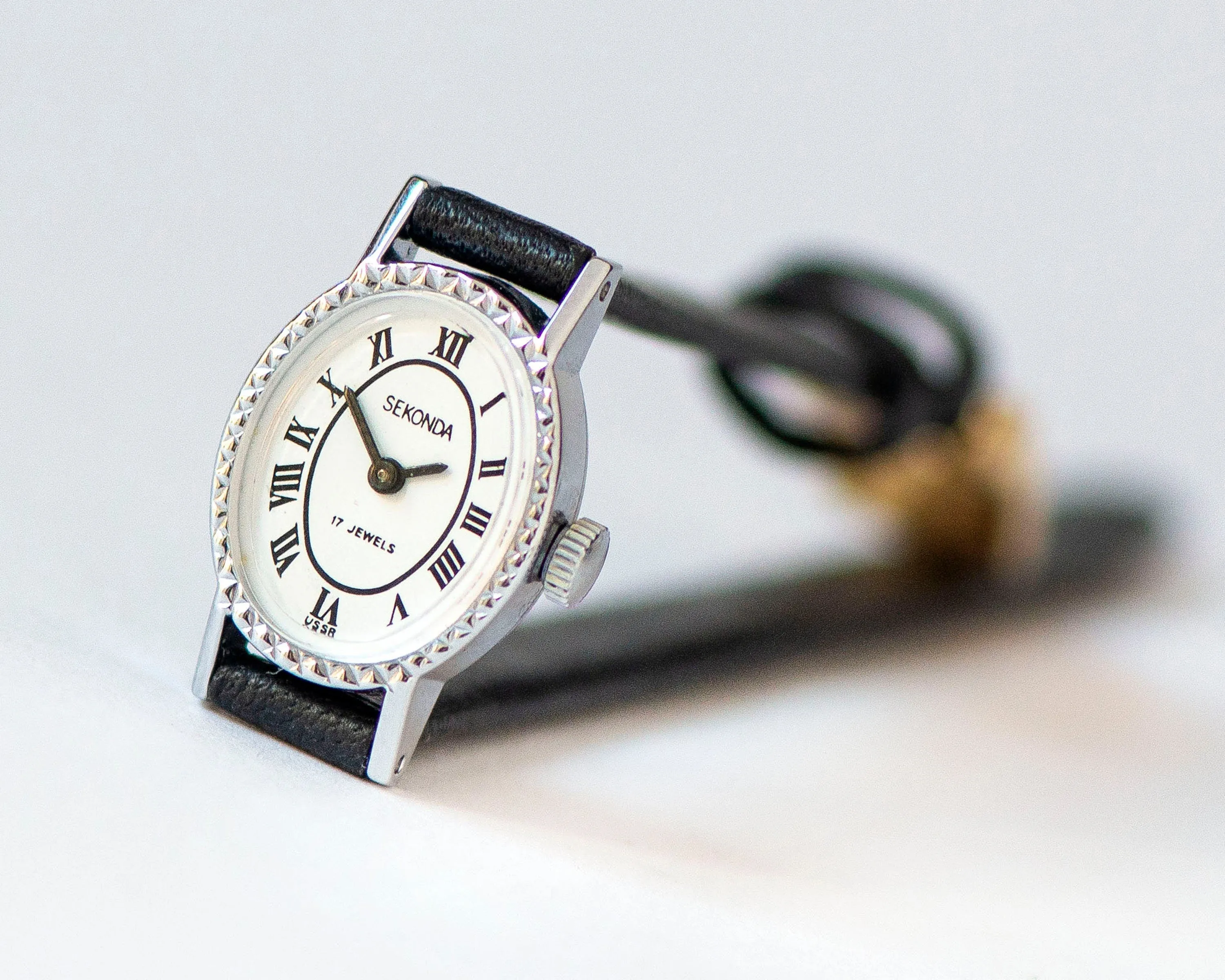 Vintage oval women watch small silver shade Sekonda, Roman numerals dial delicate wrist watch classic jewelry gift lady premium leather band
